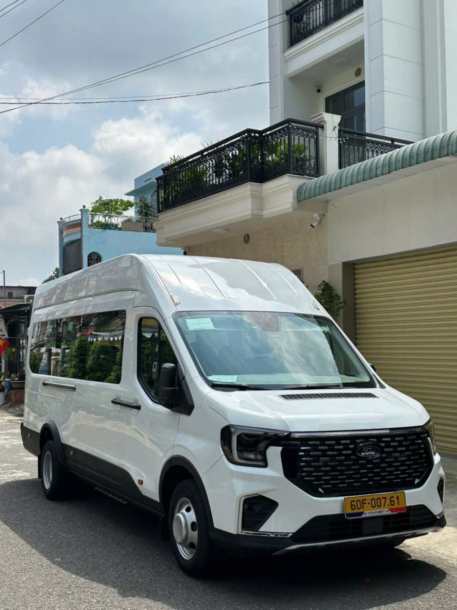 Dịch vụ cho thuê xe có cái 16 chỗ Hồ Chí Minh đi Đà Lạt